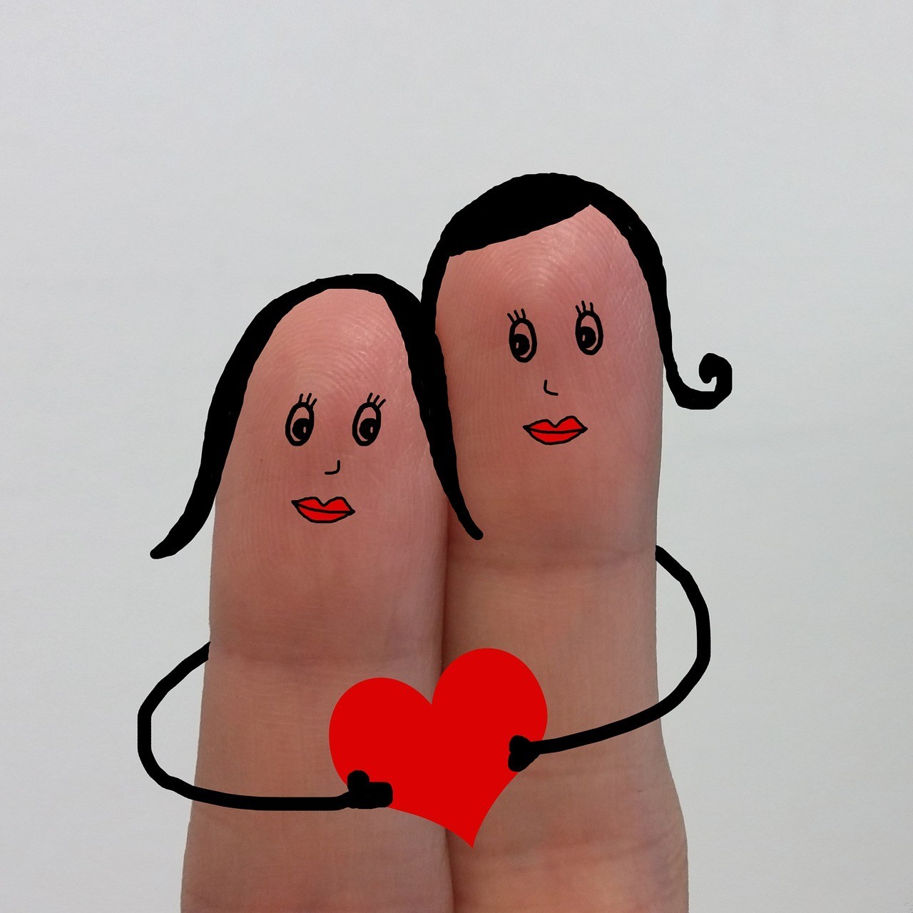 Fay3 - صور لـ #حب #قلب #قلوب #أحمر #رسم #زوجان #أصابع